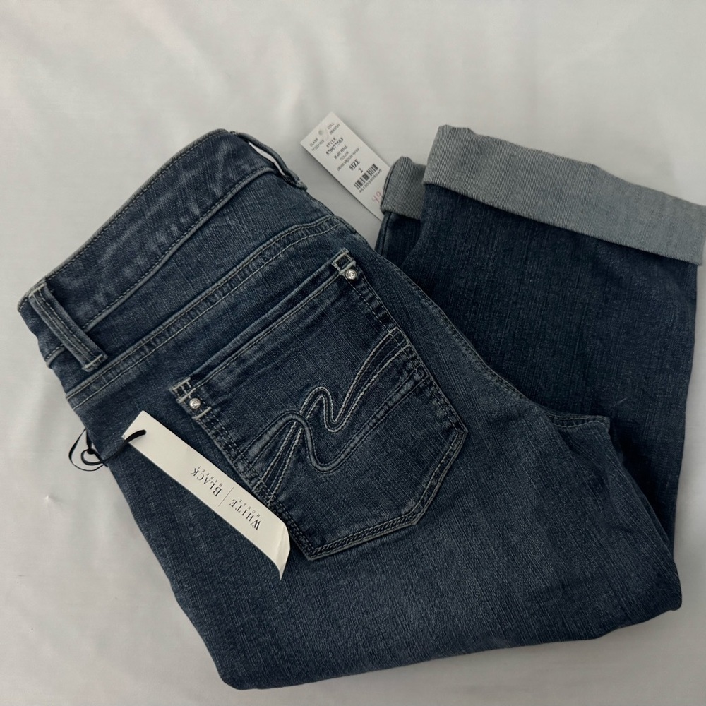 White House Black Market Blanc 2 Pedal Pusher Blue Denim